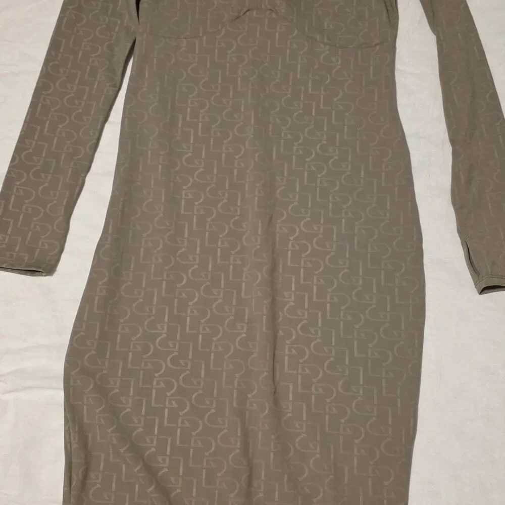RUDSAK DRESS - Picture 1 of 9